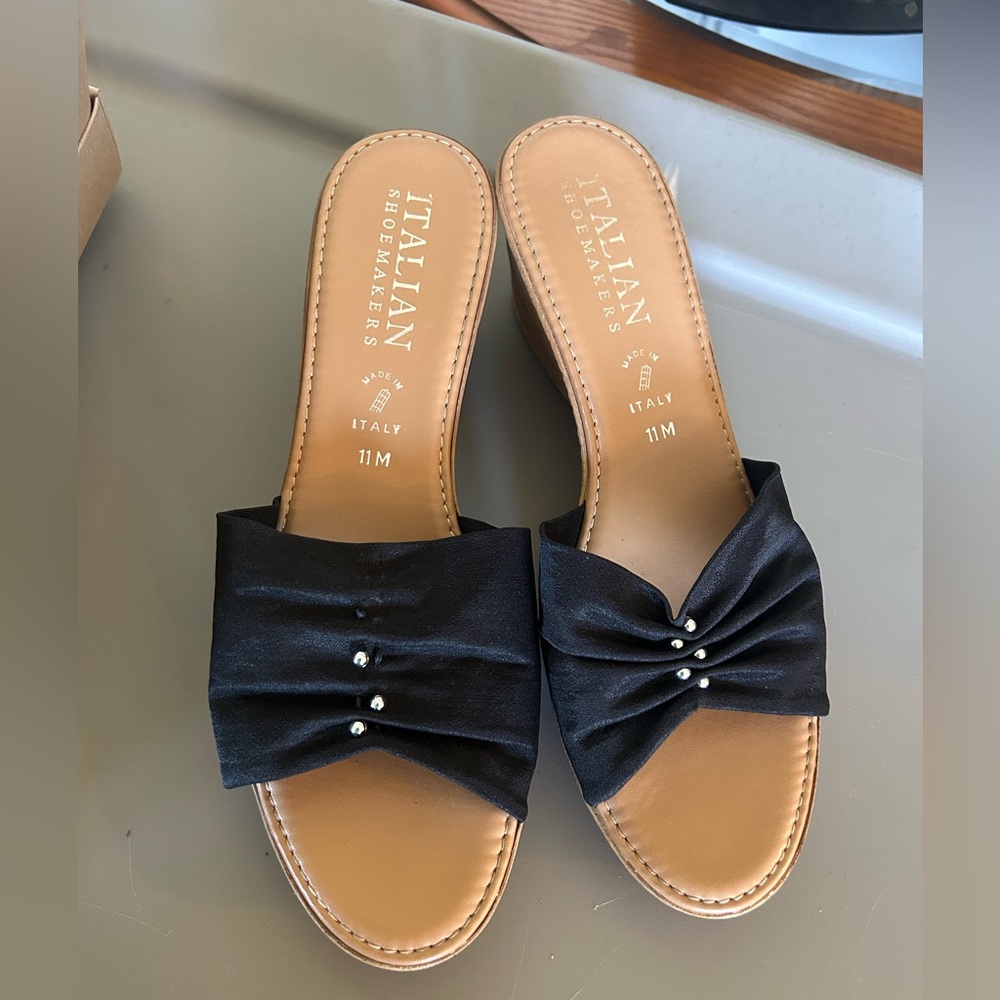 Italian‎ Showmakers sandals 11M
